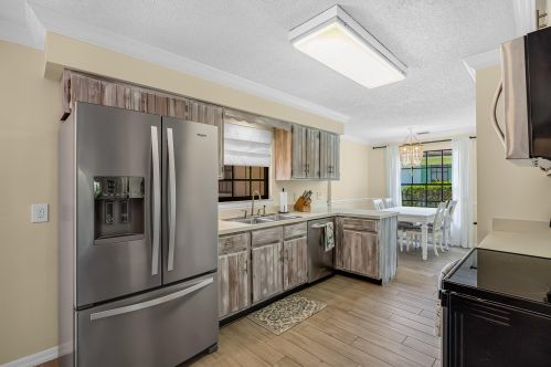 128 Prestwick Cir, Vero Beach, FL 32967-7517