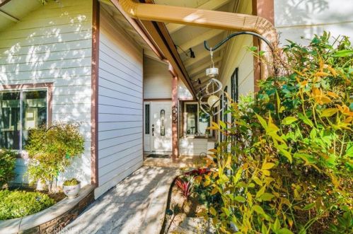 27524 Sycamore Creek Dr, Santa Clarita, CA 91354-2053