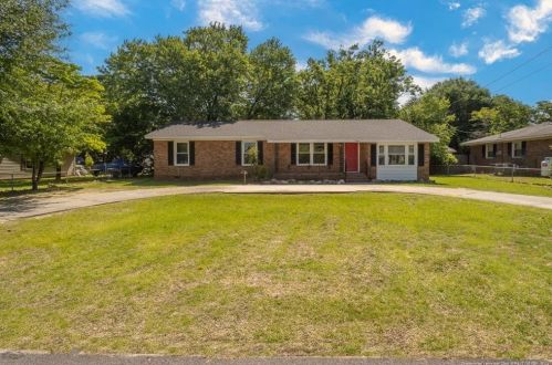 6616 Winthrop Dr, Fayetteville, NC 28311-1011