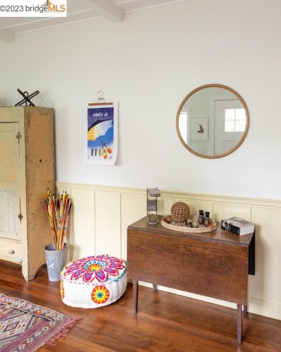 1058 56th St, Oakland CA 94608-2745 exterior