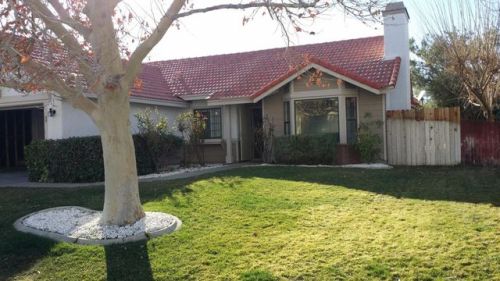 43339 Carol Dr, Lancaster, CA 93535-4895