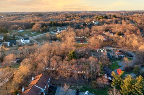 107 Forest Edge Dr, Sewickley PA  15143-8928 exterior