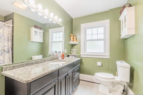 530 Ocean Ave, United States Coast Guard Ac CT  06320-4532 exterior