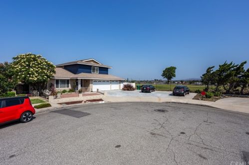 11801 La Serna Dr, Whittier CA  90604-3250 exterior