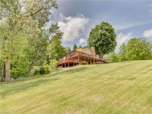 1528 Cathair Dr, Bolivar OH  44612-8907 exterior