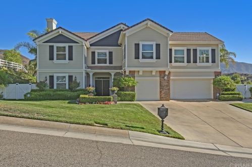 15330 Michael Crest Dr, Santa Clarita, CA 91387-3913