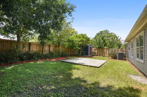 10648 Huntridge Rd, Orlando, FL 32825-5917