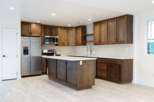 11512 La Maida St, North Hollywood CA  91601-4323 exterior