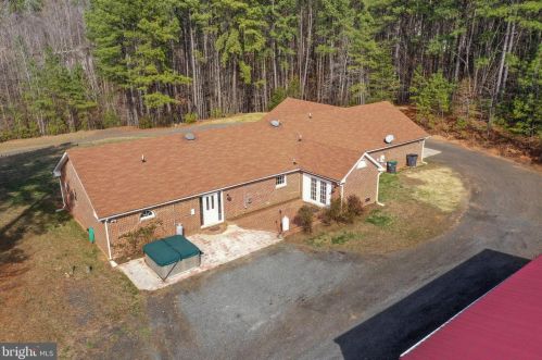 34156 Indiantown Rd, Locust Grove VA  22508-2221 exterior