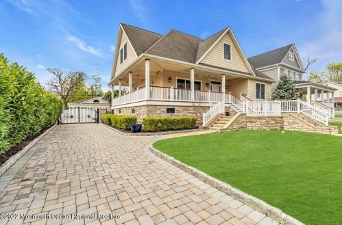 317 10th Ave, Belmar, NJ 07719-2312