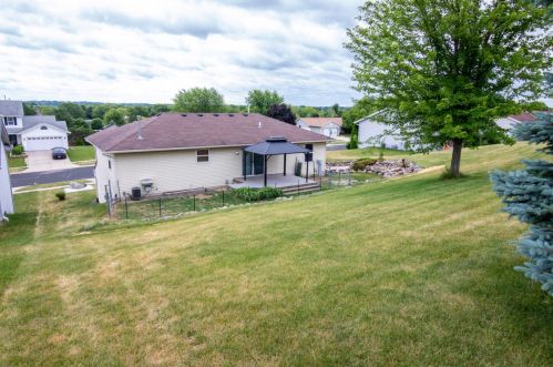 604 Brookstone Way, Watertown WI  53094-5902 exterior