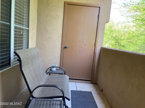 7050 Sunrise Dr, Tucson AZ  16105-1317 exterior