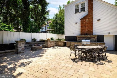 801 Thomas Ave, Riverton NJ  08077-1030 exterior