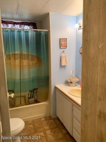 1085 Wren Cir, Sebastian FL  32976-7510 exterior