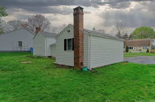 34 Shenfield St, New Britain, CT 06053-3833