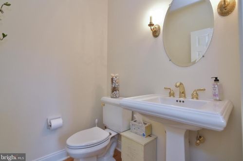 116 Osborne Cir, Kennett Sq PA  19348-1910 exterior
