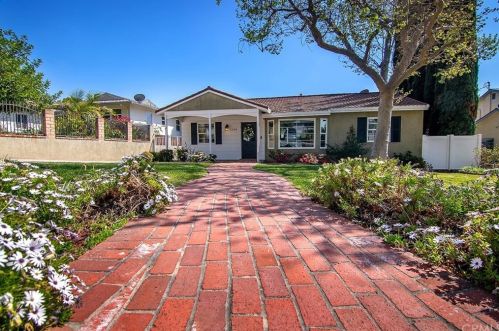 2348 Teasley St, Glendale, CA 91214-2222