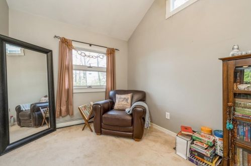 16 Deer Trl, Greenwood Lake NY  10925-4220 exterior