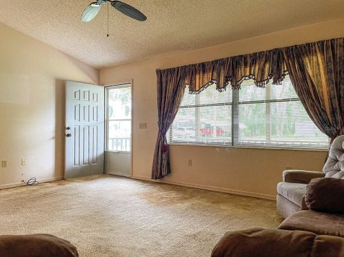 1329 Cr 436, Lake Panasoffkee FL  33538-5128 exterior