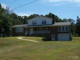 1534 Doss Rd, Concord VA  24538-2477 exterior