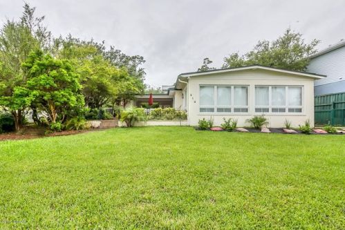 210 Riverside Dr, Edgewater FL  32132-1718 exterior