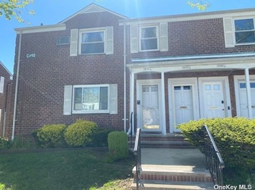 76-10 249th St, Jamaica, NY 11426-1848