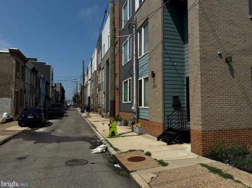 2697 Collins St, Philadelphia PA  19125-1407 exterior