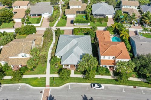 1353 Bourne Dr, Jupiter FL 33458-2915 exterior