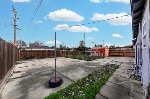 1413 Theo Ave, Modesto CA  95350-0626 exterior
