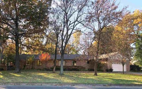1517 Holt Rd, Paducah, KY 42001-8666