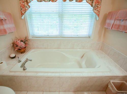 194 High Meadows Rd, Walden NY  12586-2609 exterior