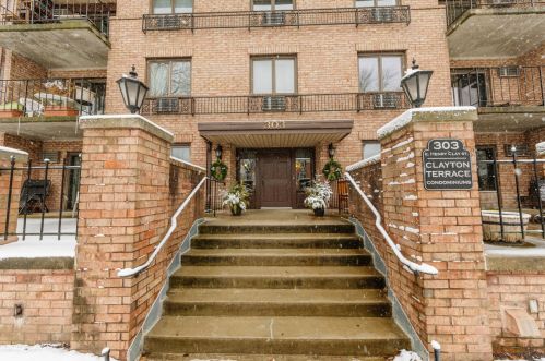 303 Henry Clay St, Milwaukee WI  53217-5573 exterior