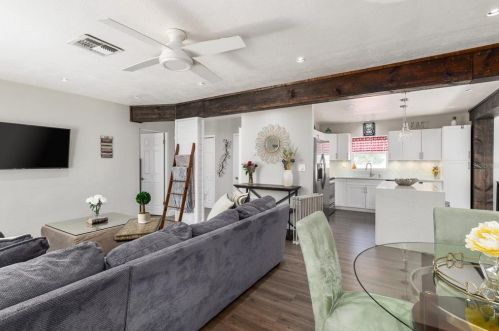 545 Northmoor Ave, Saint Petersburg, FL 33702-6731
