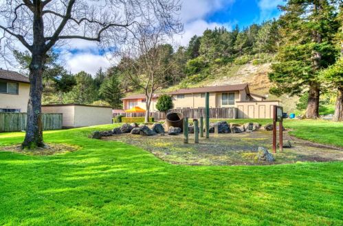 1165 Oddstad Blvd, Pacifica CA  94044-4446 exterior