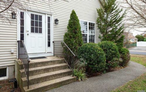 235 Linden Ave, Westbury, NY 11590-3210