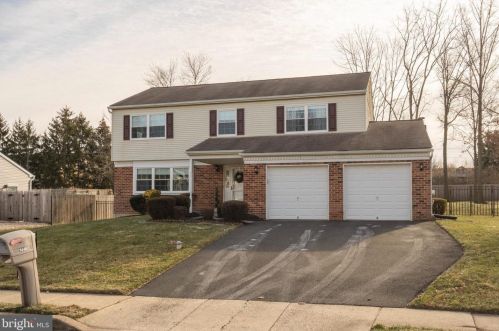 1446 Sullivan Dr, Blue Bell, PA 19422-3619
