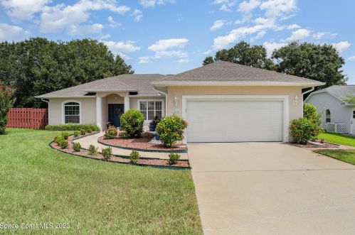 833 Parkwood Ave, Titusville, FL 32796-2280