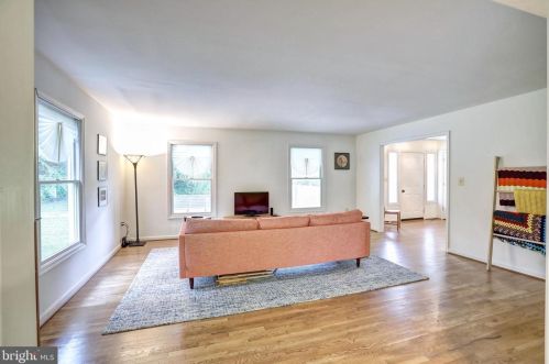 11734 Armistead Filler Ln, Lovettsville VA  20180-1915 exterior