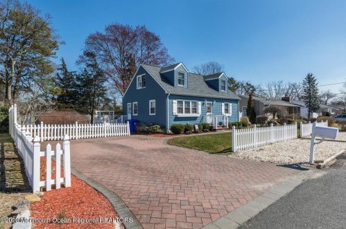 364 Tennessee Dr, Bricktown, NJ 08723-6026