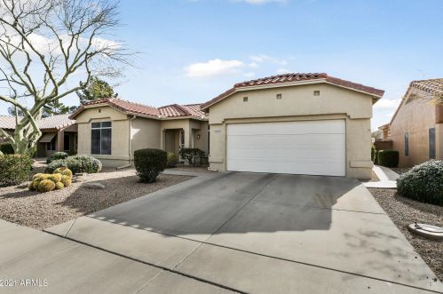 22031 Las Brizas Ln, Sun City AZ 85375-2827 exterior