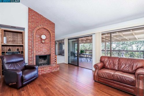 1030 Pine Meadow Ct, Pacheco CA  94553-4739 exterior