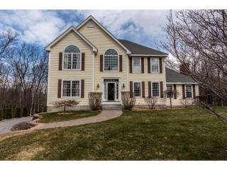 71 Berry Patch Ln, Auburn, NH 03032-3448
