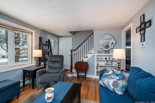 5 Meriline Ave, Plainville CT  06062-2422 exterior