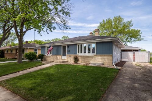 2902 34th St, Kenosha, WI 53140-5114