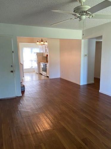 527 Lookout Dr, Richardson, TX 75080-2141