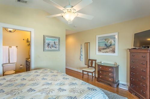 36 Gorrie Dr, Saint George Island FL  32328-2819 exterior