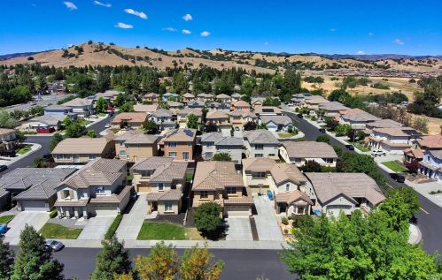 1173 Villaggio Cir, Vacaville CA  95688-8774 exterior