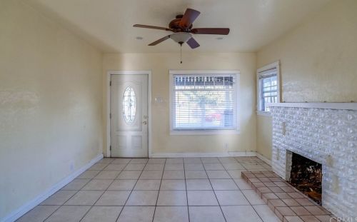 1117 Loma Vis Dr, Long Beach CA 90813-2806 exterior