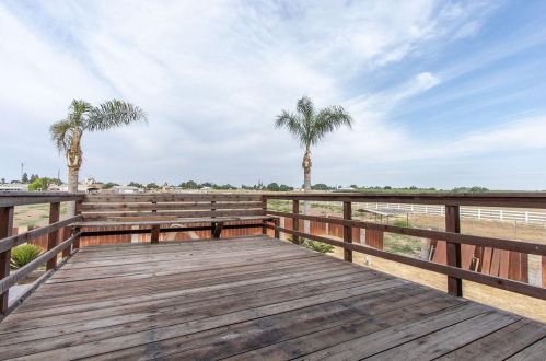 1812 Golf Rd, Turlock CA  95380-9746 exterior