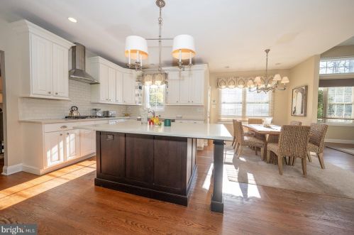 825 Bryn Mawr Ave, Newtown Square PA  19073-4333 exterior